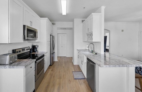Gilbert Condo | Relax by the Pool: King Master Suite Near Downtown Gilbert