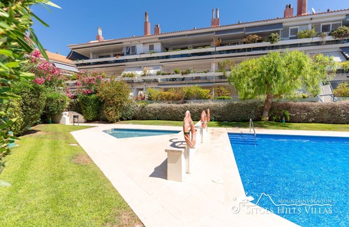 Sitges Apartment | Prime Parc Del Mar Apt with Pool & Ocean Views, 10/10 Rating