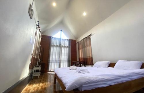 Na Hin Bed & Breakfast | Inviting Pool Bungalow with Hot Tub and Pet-Friendly Options