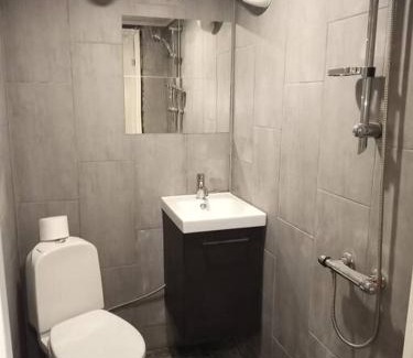 Løsning Apartment | Stylish Private Room - Guest Rated 9/10 for Comfort