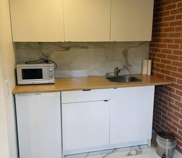 Løsning Apartment | Stylish Private Room - Guest Rated 9/10 for Comfort