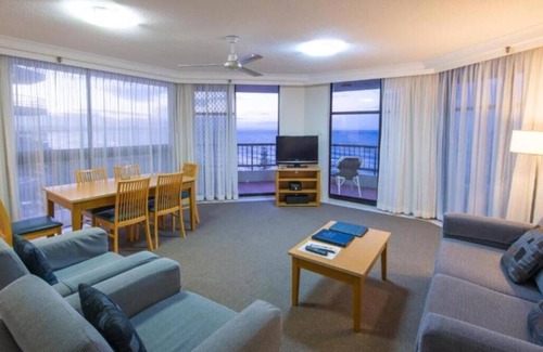 Coolangatta Resort | Relax at Coolangatta Beach Seaside Resort with Ocean Views