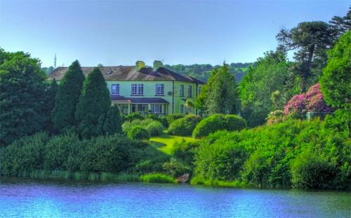Macroom House | Eco-Friendly Getaway at Coolcower House with Hot Tub & Breakfast