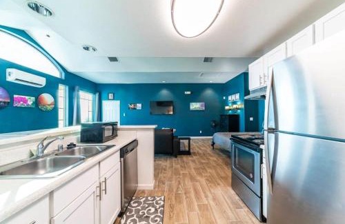 Coolidge Apartment | Modern Studio at Coolidge with Pool & Family Amenities