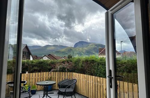 Fort William Apartment | Discover Coolsythe Pod: Guest Rated 9.8 for Unforgettable Stays