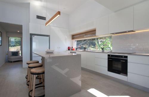 Coolum Beach House | Pet-Friendly Coolum Beach Holiday House - Rated 9.8/10