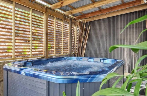 Coolum Beach House | Discover Coolum Grandview: Ocean Views & Pet Friendly