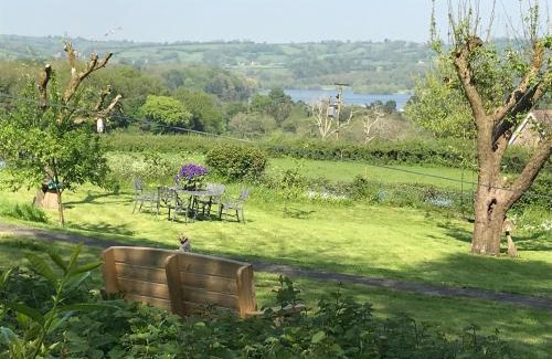 Rickford Bed & Breakfast | Experience Coombe Lodge Farm House: 5-Star Accessibility Awaits