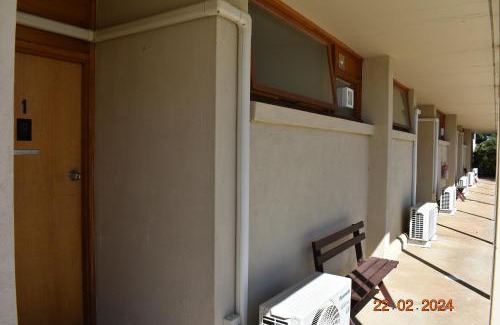 Penola Hotel | Discover Coonawarra Motor Lodge: Family-Friendly Retreat