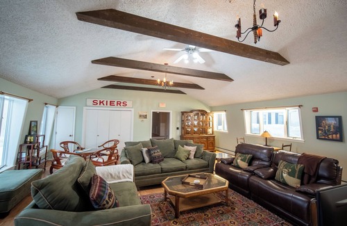 West Dover House | Cooper Hill Inn