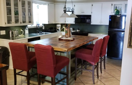 Bastrop House | Discover Cooper Lake Oasis - Family-Friendly Getaway!