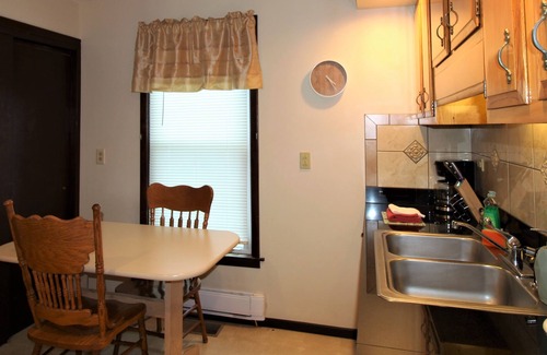 Oneonta Apartment | Cooperstown Baseball Rentals - Family-Friendly Dugout Stay