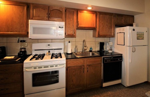 Oneonta Apartment | Top-Rated Cooperstown Baseball Rentals with Spa & Breakfast