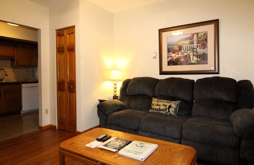 Oneonta Apartment | Top-Rated Cooperstown Baseball Rentals with Spa & Breakfast