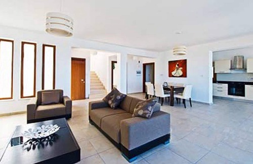 Esentepe Villa | Seacliff Villa: Family-Friendly Retreat in North Cyprus
