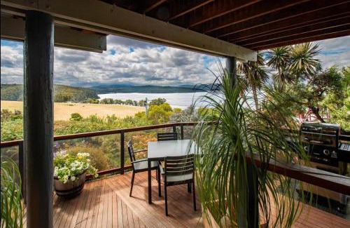 Mallacoota Apartment | Pet-Friendly Coota Views Unit for Family Getaways