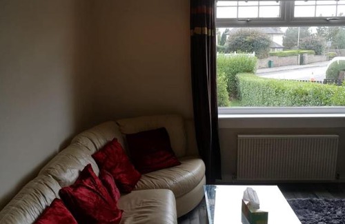 Motherwell House | Pet-Friendly Retreat Near Cop26: Ideal for Families