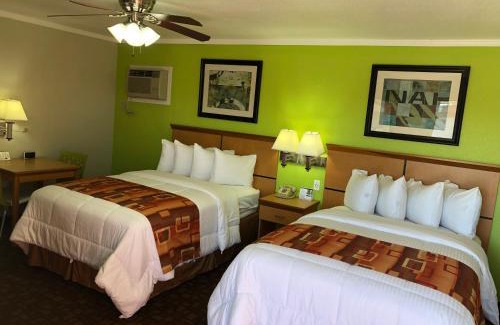 Kingman Hotel | Pet-Friendly Copa Motel with Pool & Kitchen Amenities