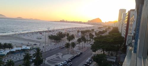 Leme Apartment | Oceanfront Comfort at Copacabana: Family-Friendly Escape