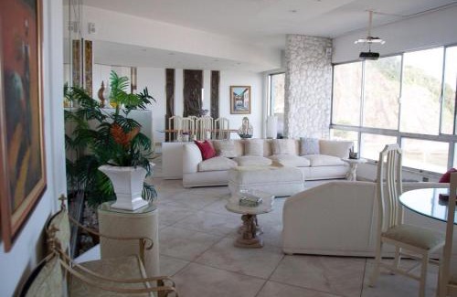 Leme Apartment | Oceanfront Comfort at Copacabana: Family-Friendly Escape