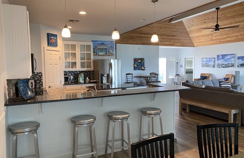 Rockport House | Experience Copano Bayfront Home with Private Pier & Pool