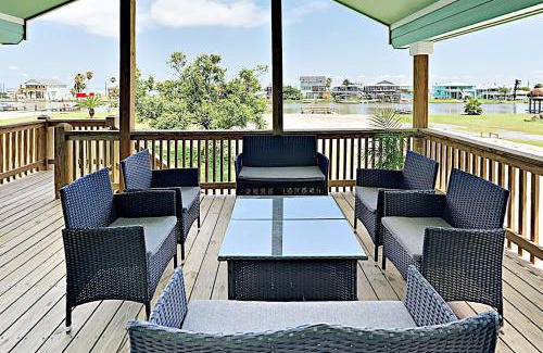 Rockport House | Discover Copano Ridge Dream: Family-Friendly Getaway