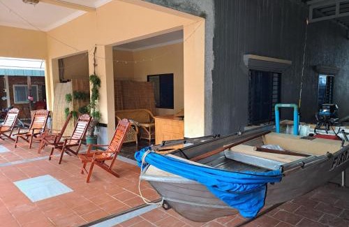 Koh Rong Sanloem House | Pet-Friendly Coplestone Family Guest House with Ocean View