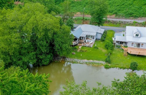 Williamstown House | Family-Friendly Copper Basin River House with Great Reviews
