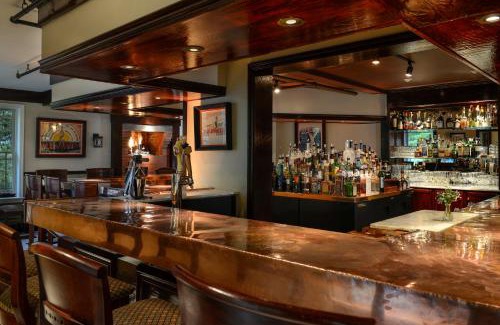 Ivoryton Hotel | Elegant Copper Beech Inn: 5-Star Retreat with Unique Amenities