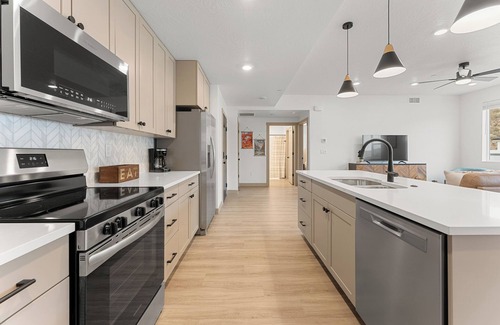 St. George Condo | Copper House: Resort Pools, Lazy River, Pickleball