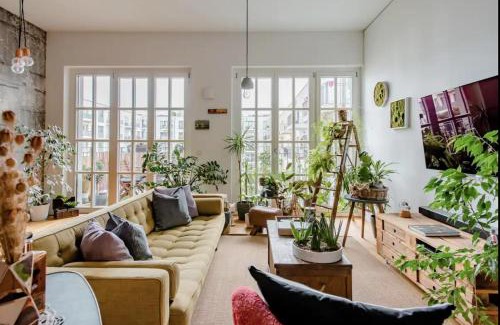 Friedrichshain Apartment | Discover Copper Loft: Exceptional Stay in Friedrichshain