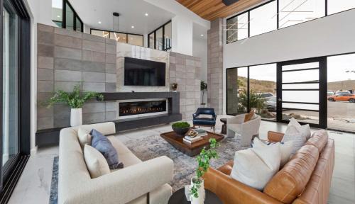 Hurricane House | Elegant Copper Rock with Private Pool & Hot Tub Retreat