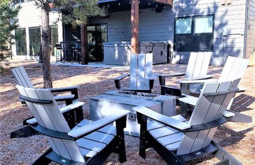 Lead House | Experience Copper Skies Lodge with Pool & Hot Tub