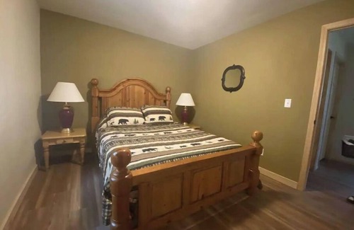 Ortonville Cabin | Top-Rated Copperhead Lodge: Family-Friendly Amenities Await
