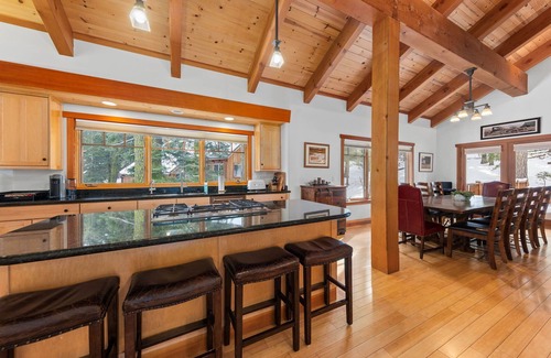 Alpine Meadows House | Experience Copperleaf Lodge - Alpine Meadows with Hot Tub