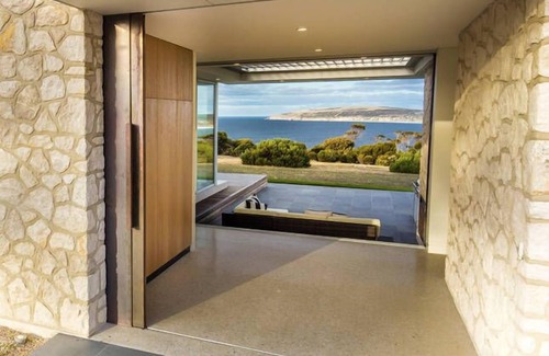 Emu Bay House | Experience CopperstoneKI: Beach House with Pool & Breakfast