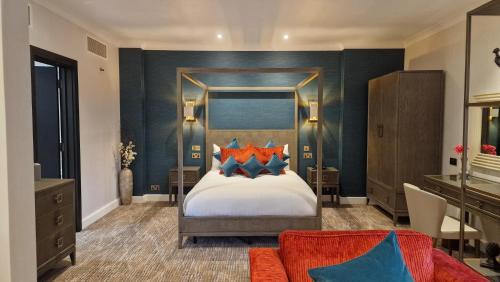 Bracknell Hotel | Relax at Coppid Beech: A 4-Star Escape with Pool & Hot Tub