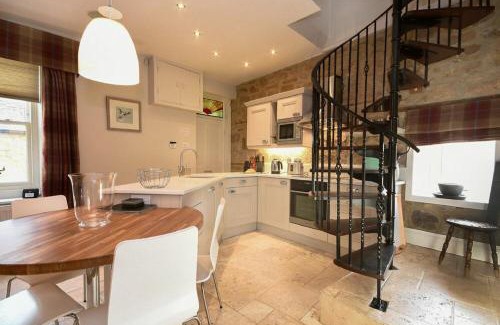 Warkworth House | Discover Coquet Cottage Warkworth: 4-Star Family Retreat