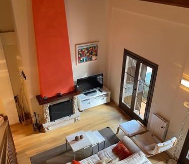 Broto Apartment | Stylish Duplex Apartment in Fiscal – Guest Rated 9.7