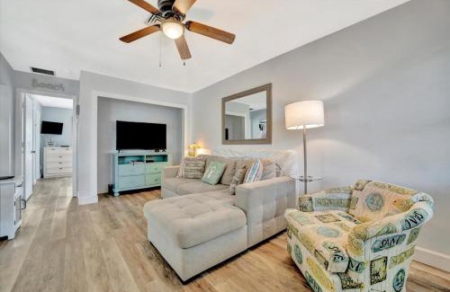 Bradenton Beach House | Coquina Cheer on Anna Maria Island
