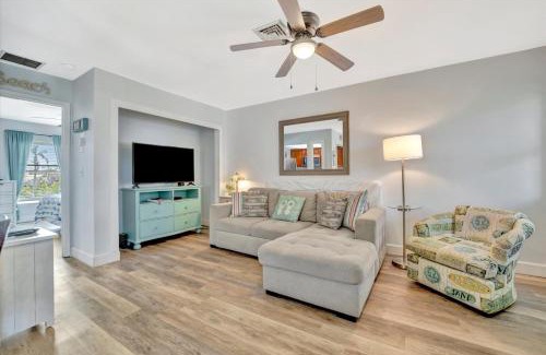 Bradenton Beach House | Coquina Cheer on Anna Maria Island