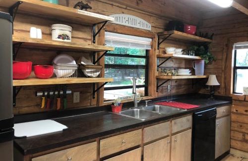 Tyler House | Inviting Cora's Main Log Cabin - 10/10 Guest Rating!