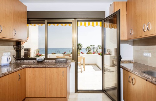 Golden Mile Hotel | Elegant Coral Beach Aparthotel: 4-Star Family-Friendly Retreat