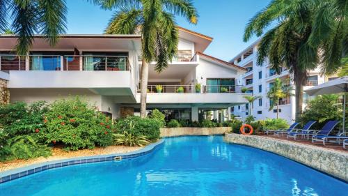 Masaki Hotel | Experience Coral Beach Hotel Dar Es Salaam with Ocean Views