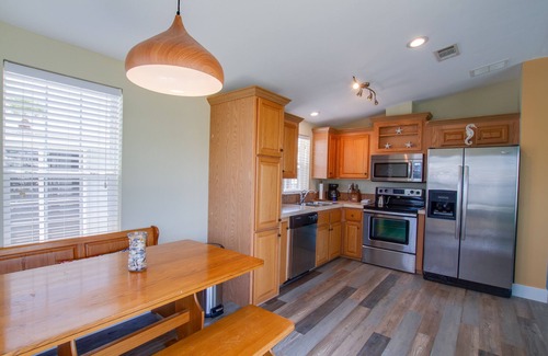 Nettles Island Cottage | Experience Dockside Beauty at Coral Cabana with Pool & Spa