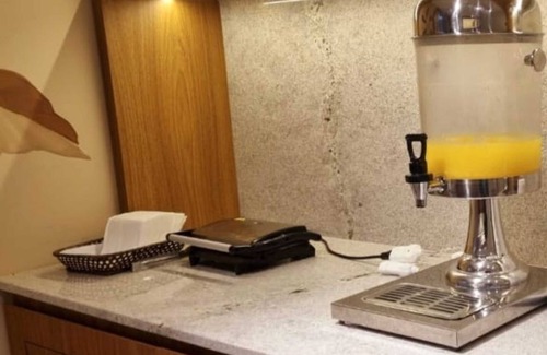 Menino Deus Hotel | Budget-Friendly Stay at Coral Tower Express with Spa & Breakfast