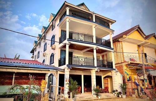 Koh Rong Sanloem House | Oceanfront Coral Hotel - Family-Friendly with Ocean Views