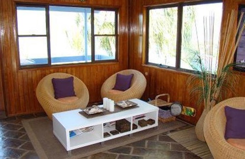Shute Harbour Hotel | Premier Coral Point Lodge: Family-Friendly with Pool Access