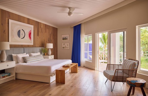 Dunmore Town Hotel | Coral Sands Hotel: Family-Friendly Retreat with Pool Access