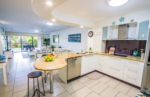 Agnes Water Apartment | Idyllic Coral Sands - Poolside Unit with Ocean Views